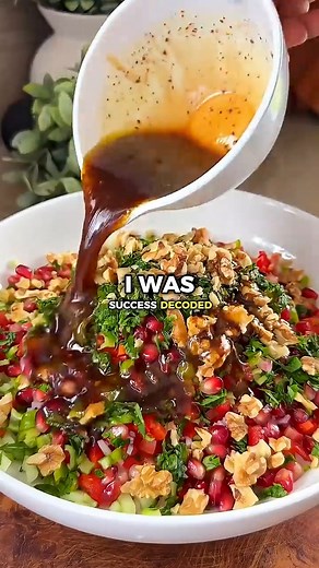 Joe Rogan on Miley Cyrus Quitting Veganism #podcast #jrefunnymoments #jre #joerogan | Mind Mash