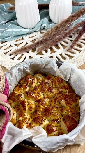 🥐 Puff Pastry Brioche Cake with Salmon, Brie and Leeks
