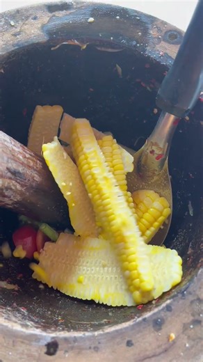 Spicy corn salad with boiled shrimp #asmr #thaifood #fermentedfood #spicyfood #plara #somtam