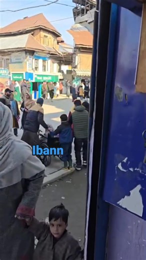 viral video from SDH Kupwara: X ray machine defunct an old lady has to travel 1km on wheel chair to get it done at a private Clinic. | IBANN-Indian Broadcasting & News Network