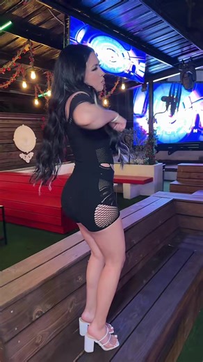 The different personalities 🤣 #fyp #bookwithus #ladiosamidtown #prettyfacedjamie #buenavidahtx