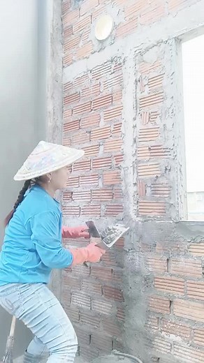 How to Apply Mortar to a Brick Wall Effectively