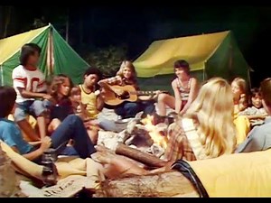 Lisa Whelchel sings "Turn Over a New Leaf" - Disney World special (1977)