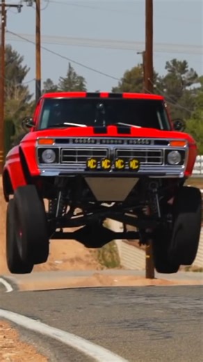 AutotopiaLA | ⚠️F100 PRE-RUNNER⚠️ @robrjfab with this killer ‘77 Ford F100! This truck has a Ford small block 351 stroked and built out to a 427 motor... | Instagram