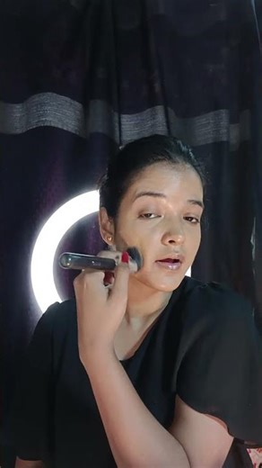 “Trying aesthetic heart makeup for the first time!”