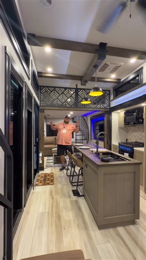 Hunter Megowen on Instagram: "2026 Hemisphere ROOST43 | Two Loft Destination 5thWheel | 3 Minute Sneak Peek #hemisphere #roost #rvtour"