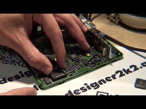 Remove a PLCC EPROM with Hotair rework station and solder in a Socket