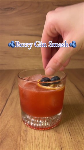 Berry Gin Smash 🌱🫐 Fresh, juicy, and dangerously easy to fall in love with. One sip and it’s already gone. • 5 cl gin • 2 cl simple syrup • 3 cl fresh lemon juice • Fresh raspberries • Fresh blueberries • Fresh mint Garnished with dehydrated lemon and blueberries. Find this and many more recipes on bar-lab.rs #barlab #ginsmash #ginlover #cocktailinspo #fyp