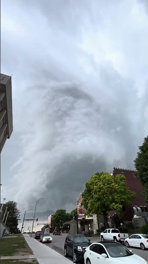 Severe storm spins over Kansas City, Kansas #kcwx #weather #kswx