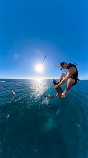 Fly Fisch on Instagram: "The paradise (>🏄🏻‍♂️🌊 #foiltofoil❗️ sabfoil 𝙍𝙀𝙁𝙀𝙍𝙍𝘼𝙇 𝘾𝙊𝘿𝙀: 🅵🅻🆈🅵🅸🆂🅲🅷 📹 @sailvideosystem promo code 5% off 🅵🅻🆈🅵🅸🆂🅲🅷 📸 @gehrart 🩳 ? 🧑‍🦰 @fly.fisch 📽️ @insta360 👓 @dirtydogeyewear_official 🏄🏻‍♂️ @radequipment.shop 🏭 @intemann_gmbh @flysurferkiteboarding #sabfoil #sailvideosystem #sonic #foilsession #teneriffa #flyfisch #hydrofoil #spain #surferlife #sab #watersport #flysurferkiteboarding #kiteboarding #surfing #wing #kitesurfing #fun 