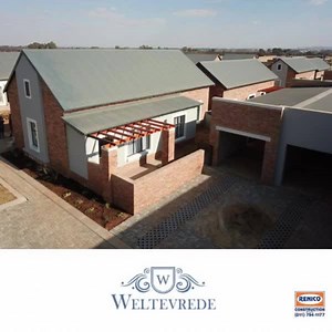 2 bed, 2 bath Simplex Homes selling from R 1 325 000 LAST 2 HOMES REMAIN AVAILABLE TO PURCHASE! A Secure Lifestyle Estate in Potchefstroom for over 55’s. Introducing Weltevrede, a residential complex situated within the 30 hectare De Land Security Estate In Potchefstroom. Weltevrede offers low maintenance sectional title homes with private pet friendly gardens . Residents can enjoy the outdoors with access to walkways and parks, a fruit orchard, communal herb gardens and a restaurant. Membership