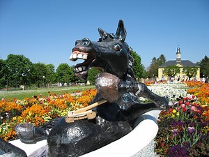 Erholung in den blütenreichen Parkanlagen – tief durchatmen am Gradierwerk – urgesundes Sole-Baden – entspannende Wellnessanwendungen – kurzum: ganzheitliches Wohlbefinden im Sole-Heilbad Bad Rappenau. www.badrappenau-tourismus.de | Deutschlands schönste Reiseziele