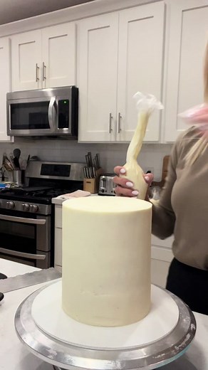 Ombré Blue Ocean Cake Decorating Tutorial