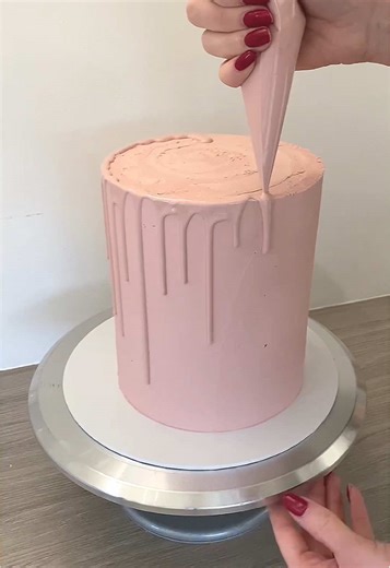 Upgrade Your Cake Decorating with Metal Turntables