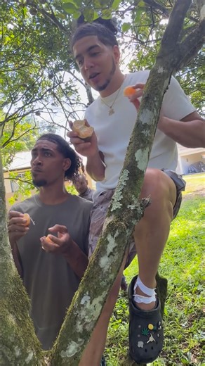 Enma ✨ on Instagram: "Con mi tio 😭😭"