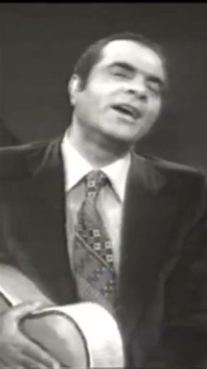 🇬🇷 🎶 Τι θέλεις από μένανε (Live 1975) Στέλιος Καζαντζίδης /Ti Thelis Apo Menane - Kazantzidis ♪♫•*❤