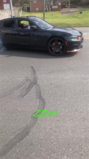 Mann I appreciate all yall for showing love on my Tik Tok yall the best fr and I see yall messing with the burnouts so here go another one and on top of that this a tribute to my dawg Ced who passed away in 2019 so this post about him so thank yall again for showing love 🫡🙏🏾 #392scatpack #charger #burnout