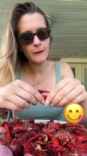 🚨Comment déguster une écrevisse après l’avoir pêché ? ￼ cuisine, recette. invitation, la boiserie￼￼