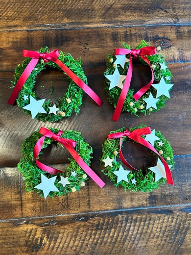 Set of 4 Mini Moss Wreaths, Christmas Wreath, Ornament,accent - Etsy