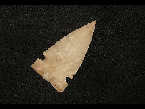 Making Stone Arrowhead for Hunting Big Game (HD)