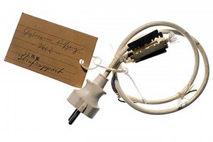 Photos of prison DIY tech