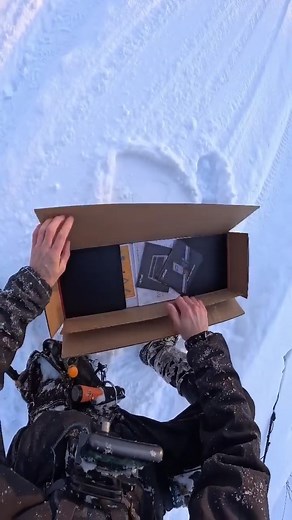 1.1M views · 10K reactions | In the lost parcel I found laser weapons #reels #foryou #usa #asmr #recommendation #amazing #reelsfacebook #reelsviral #experiment #challenge #best #shorts #viral #smart #omg #fun #wow #parcel #tools #tips #tricks #finds | kim pain | Facebook