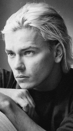 River Phoenix's Final Night: The Viper Room Tragedy