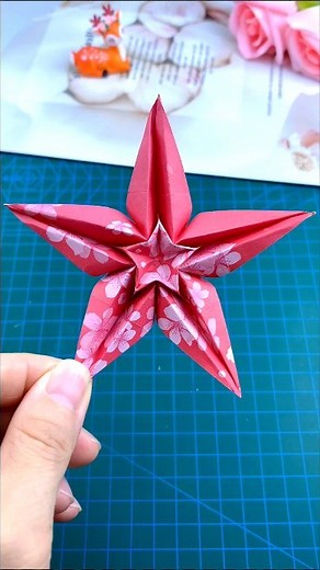 paper crafts creator on Instagram: "The National Day is coming, the five-pointed stars are folded. #MyHandmade #Daily #Handmade #NationalDay #Kindergarten #homemade #handicraft #kids #kidsfun #star #creative #fun #origamiwork #origami paper craft ideas"