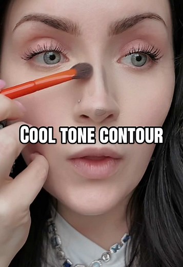 Choosing the Right Contour Shade for Your Skin