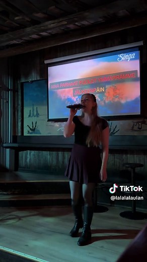 Taiskan Miksi näin -biisiä ehdotettiin, joten kuuntelin (ei ollut etukäteen itselleni tuttu) ja kokeilin! #karaoke #taiska #miksinäin #laulu