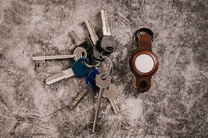 Assemble with Me | KeySmart Air #keysmart #keyorganizer #minimalism #airtag #airtagholder #assembly #assemblewithme #essentials | KeySmart