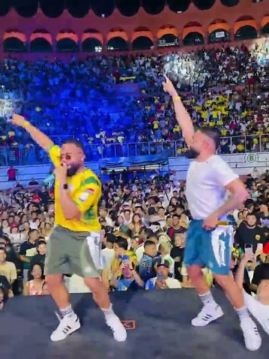 GRACIAS CARTAGENA 💛💚❤️#elazoto En La Plaza 🙏🏽 #crissyronny