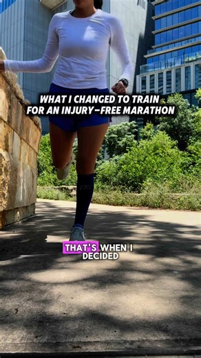 Train like a PRO with compression socks! 💪🏻 Built specifically to help: ❌ Prevent Injuries 🔁 Improve Circulation 🔋Support Recovery | PRO Compression