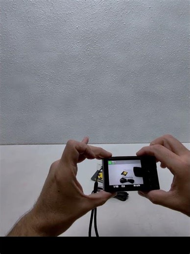 Is this a Pro Camera ? Sony Cyber-shot RX100 Camera