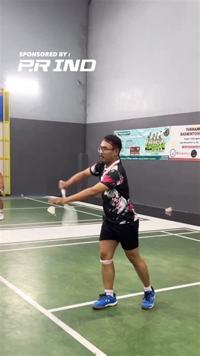 Melody Badminton on Instagram: "Mabar Badminton di Sidoarjo. Wkwkw stresss 😆 Info Raket, Jersey, Grip dll hanya di akun P.RIND SPORTS INDONESIA @prsportsindonesia"