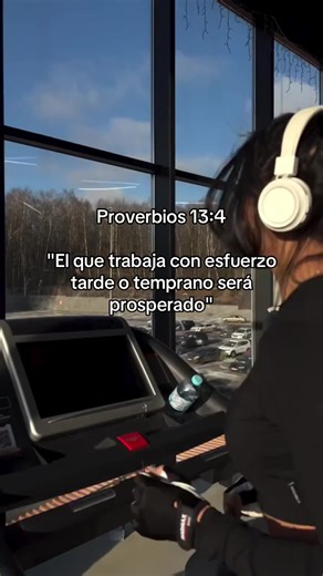 Videos de MUJER DE NEGOCIOS🇺🇸🇬🇹👸 (@regina_chw) con “Firework X Clocks - Liam Conner”