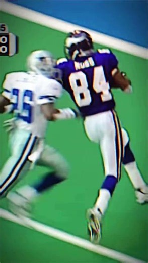 Randy Moss’ CRAZY flea-flicker touchdown on Thanksgiving in 1998 🤩🔥#nfl #shorts #football #edit