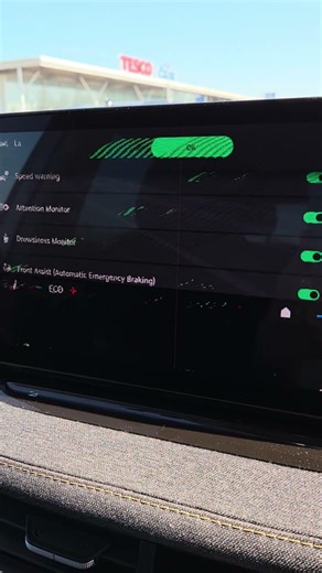 Skoda Elroq screen issue. intermittent fault.