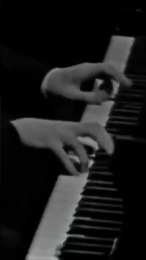 Glenn Gould playing Bach's Goldberg Variations 🎹