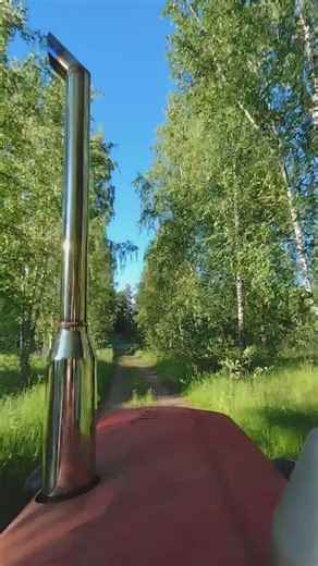 Juokse sinä humma - eikun Valmetti! Taival taittuu Tapio Rautavaaran sävelin! Traktorissa 42 hummaa!
