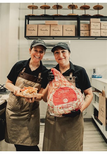 Authentic Italian Bakery Experience at Farinolio