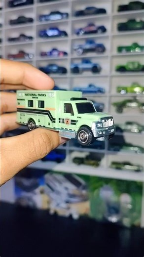 INTERNATIONAL AMBULANCE #matchbox #international #internationaltrucks #diecast #shorts