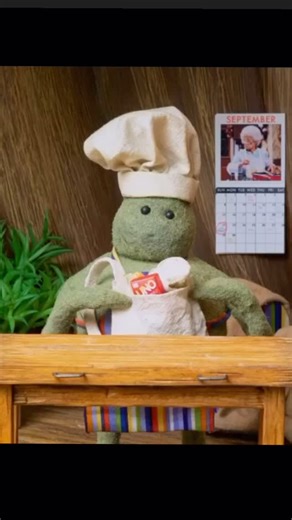 Who can name everything that Chef pulls out of his purse? | The Tiny Chef Show