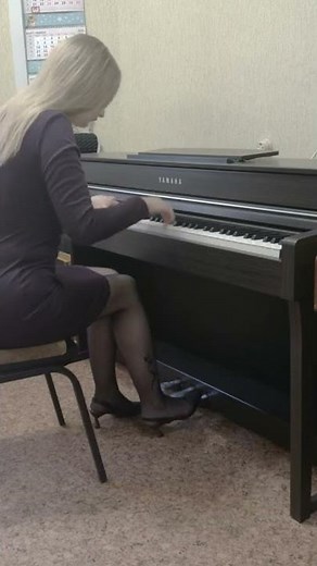 Yamaha Clavinova CLP-735 demonstration