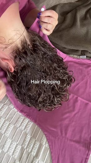 Hair Plopping: Get Frizz-Free Waves & Curls