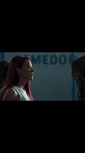 @El Bere Bere Enemigo íntimo - Temporada 2 EPISODIO 43/60 #🇭🇳Walter La guerra entre Roxana y Alejandro se intensifica y alcanza límites insospechados. Pero el surgimiento de un enemigo común los obliga a unirse, a encontrar en la relación que tuvieron de niños la fuerza que les permite vencer. Título alternativo Enemigo Íntimo Episodios 60/60 Calidad Alta definición Tipo: Serie | Año: 2020 Género: Acción | Crimen | Drama | Telenovela | Suspenso​​ Actores: Aitor Luna | Amaranta Ruíz | Arturo Ga