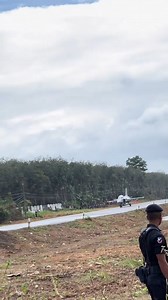 224K views · 3.9K reactions | Padu btul kualiti jalan kat thai ni, Jet pun steady je landing, Cip dah lama cakap, JKR je lalai 藍 | Bangang Forever | Facebook