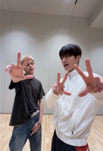 I am iconic by mistake #CORTIS #코르티스 #ICONICBYMISTAKE | kpop random dance