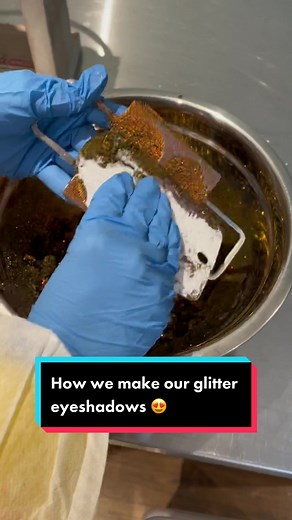 Glitter Eyeshadow Making: Behind the Scenes ✨