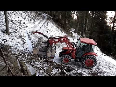 Kubota Tractor M7060, M6060 "Loading Lumber"automatic differential locking system, Torq Locker